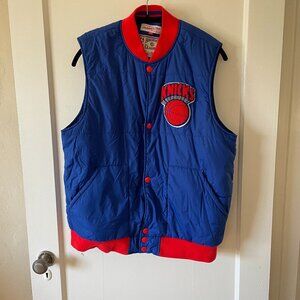 New York Knicks Vest - Mitchell & Ness